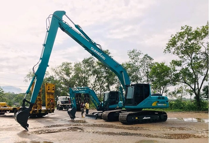 Excavatoare Senile SWE 215FLR - brat lung 14m taluzare si decolmatari